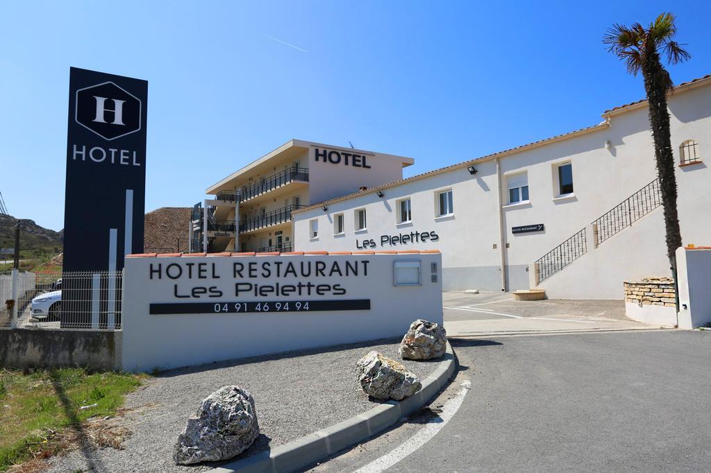 Hotel Restaurant Les Pielettes Le Rove Exterior photo