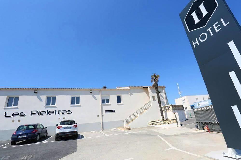 Hotel Restaurant Les Pielettes Le Rove Exterior photo